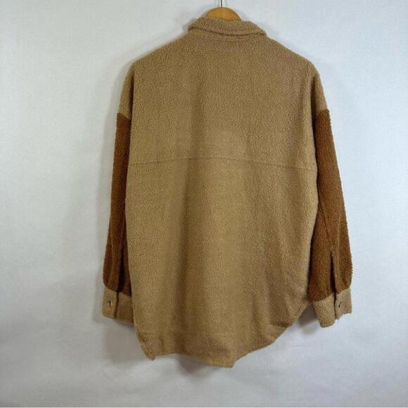 12TH TRIBE x THESALTYBLONDE Two Toned Shacket - Small - Picture 5 of 8